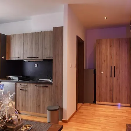 アパート Feelstone