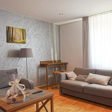 アパート Feelstone Brzeće